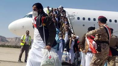 ​11 أبريل موعد نقل الصبيحي وشقيق هادي من صنعاء إلى مطار عدن